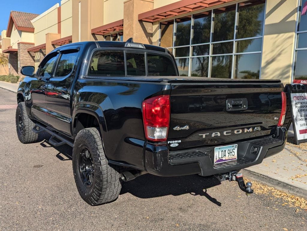 2017 Toyota Tacoma Super Clean!  - 22701153 - 5