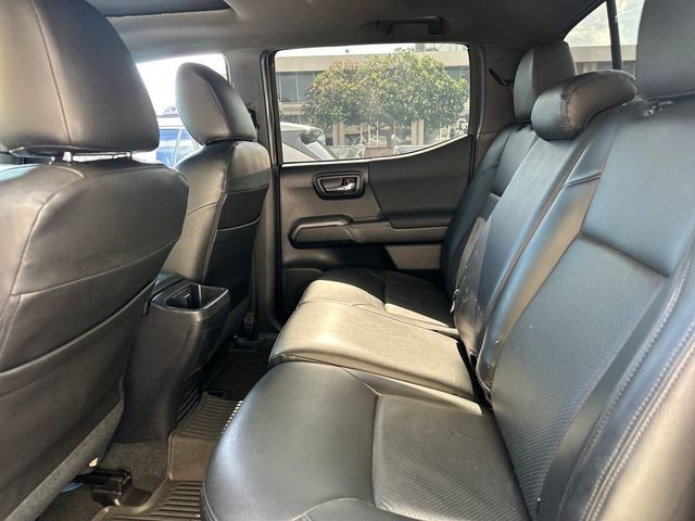 2017 Toyota Tacoma TRD Off-Road - 23030818 - 13