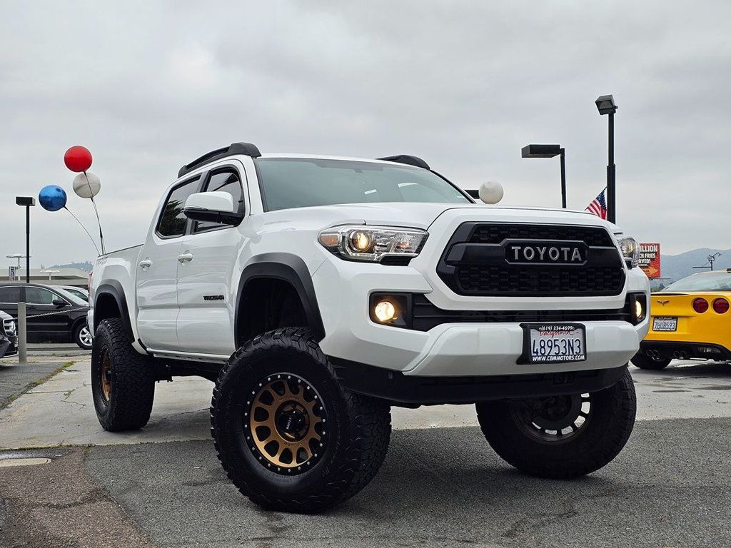 2017 Toyota Tacoma TRD Off Road Double Cab 5' Bed V6 4x2 Automatic - 22408888 - 2