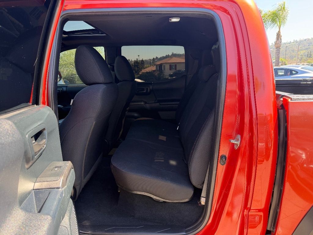 2017 Toyota Tacoma TRD Off Road Double Cab 5' Bed V6 4x2 Automatic - 23000737 - 23