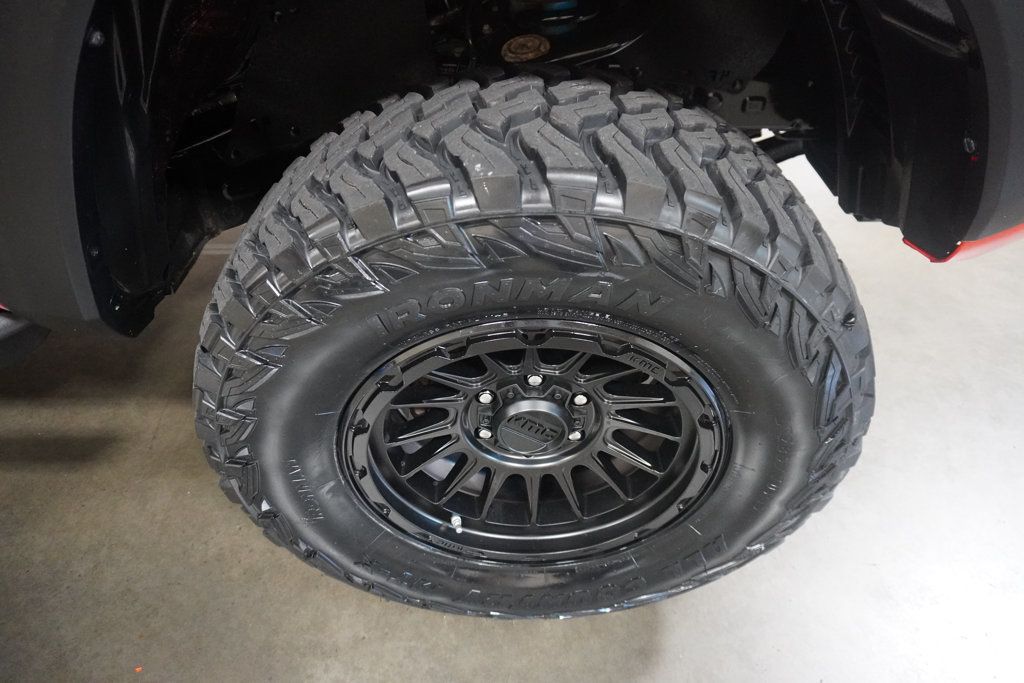 2017 Toyota Tacoma TRD Double Cab V6 4x4 photo 13