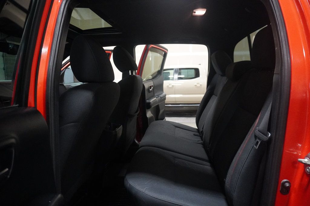 2017 Toyota Tacoma TRD Double Cab V6 4x4 photo 6