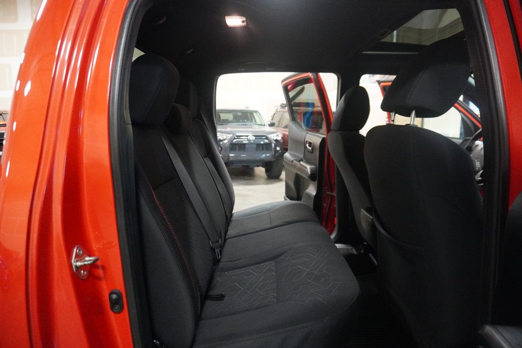 2017 Toyota Tacoma TRD Double Cab V6 4x4 photo 8
