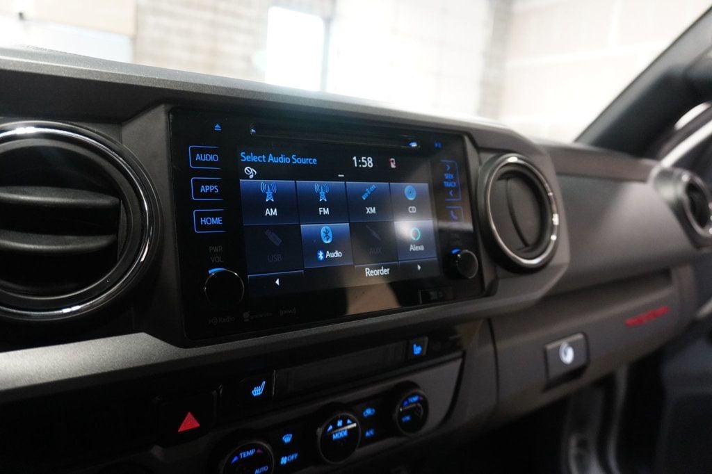 2017 Toyota Tacoma TRD Double Cab V6 4x4 photo 4