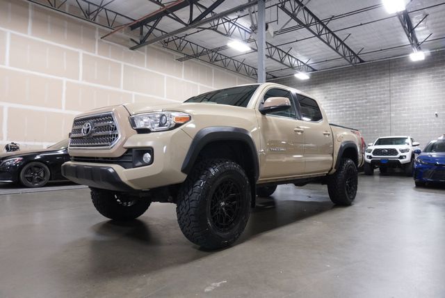 2017 Toyota Tacoma TRD Off Road Double Cab 5' Bed V6 4x4 Automatic - 23102307 - 1