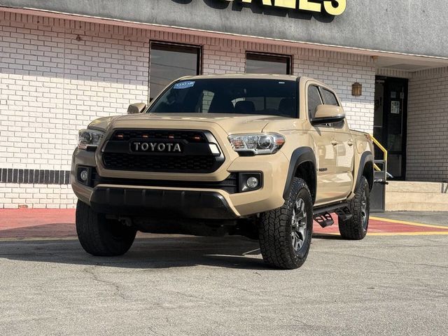 2017 Toyota Tacoma TRD Off Road Double Cab 5' Bed V6 4x4 Automatic - 23073443 - 2