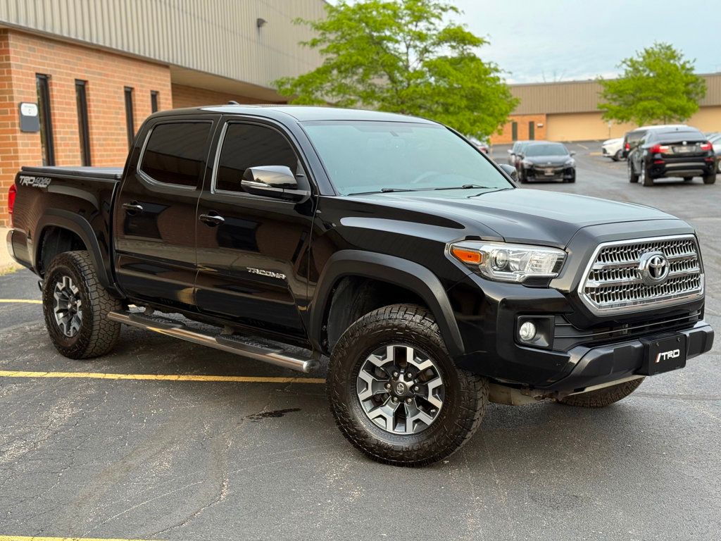 2017 Toyota Tacoma TRD Off Road Double Cab 5' Bed V6 4x4 Automatic - 22851813 - 1