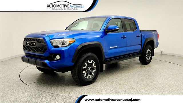 2017 Toyota Tacoma TRD Off Road Double Cab 5' Bed V6 4x4 Automatic - 23015756 - 0