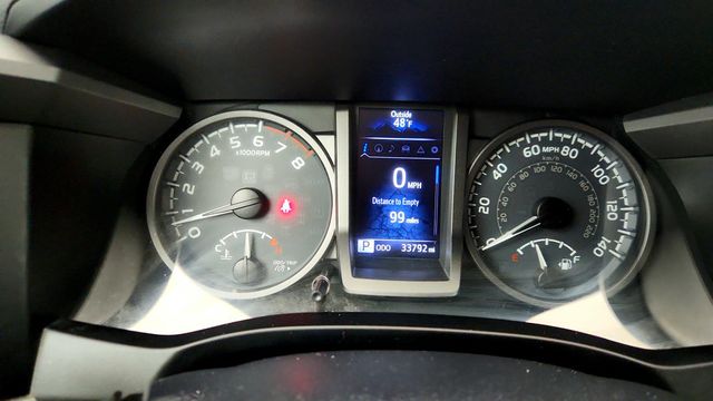 2017 Toyota Tacoma TRD Off Road Double Cab 5' Bed V6 4x4 Automatic - 23015756 - 13