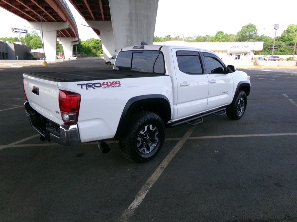 2017 Toyota Tacoma TRD Off Road Double Cab 5' Bed V6 4x4 Automatic - 23012618 - 5
