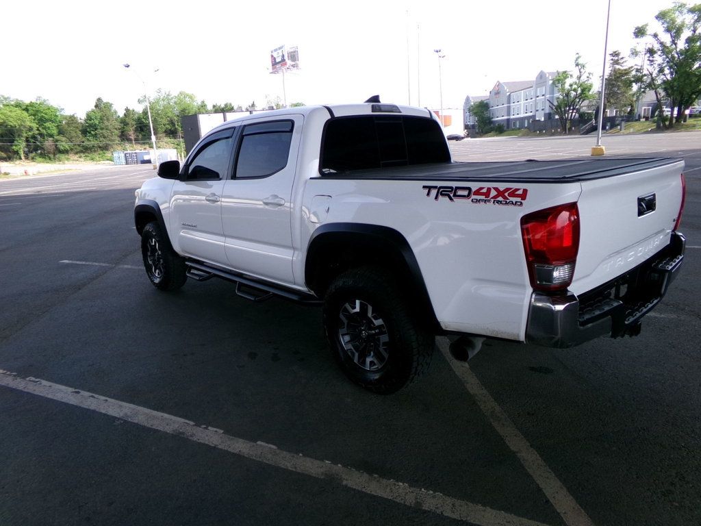 2017 Toyota Tacoma TRD Off Road Double Cab 5' Bed V6 4x4 Automatic - 23012618 - 7