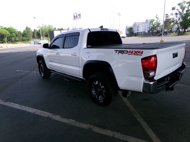 2017 Toyota Tacoma TRD Off Road Double Cab 5' Bed V6 4x4 Automatic - 23012618 - 7