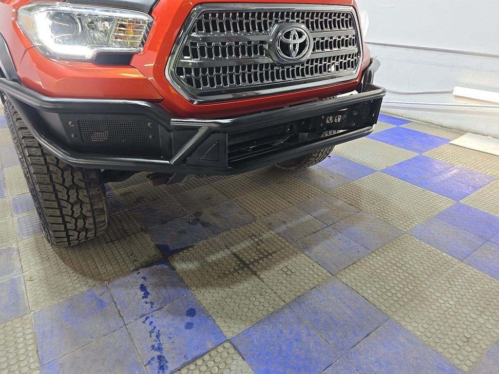 2017 Toyota Tacoma TRD Off Road Double Cab 6' Bed V6 4x4 Automatic - 22963839 - 4