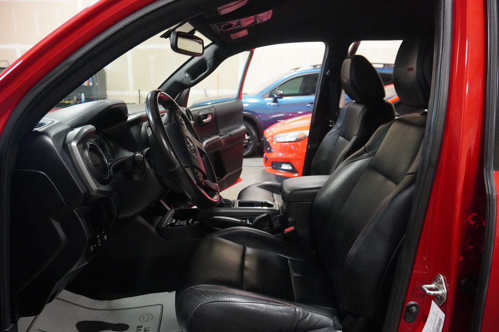2017 Toyota Tacoma TRD Pro Double Cab V6 4x4 photo 8