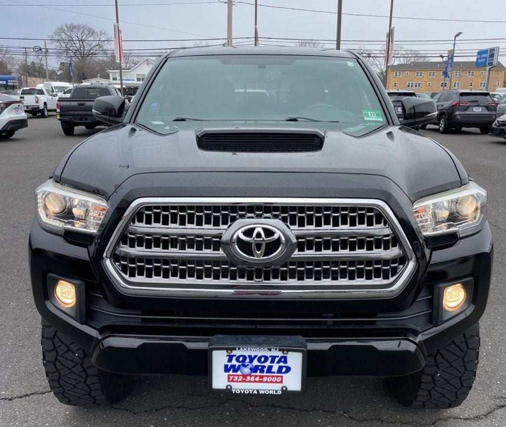 2017 Toyota Tacoma TRD Sport - 22786672 - 1