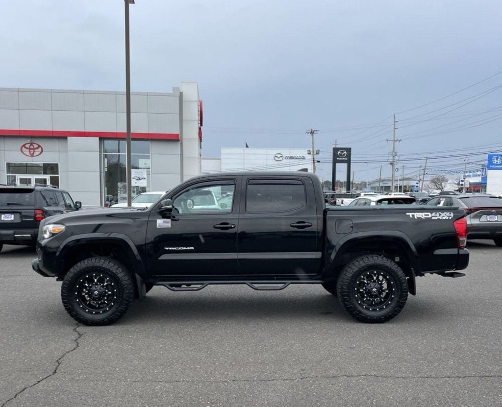 2017 Toyota Tacoma TRD Sport - 22786672 - 3