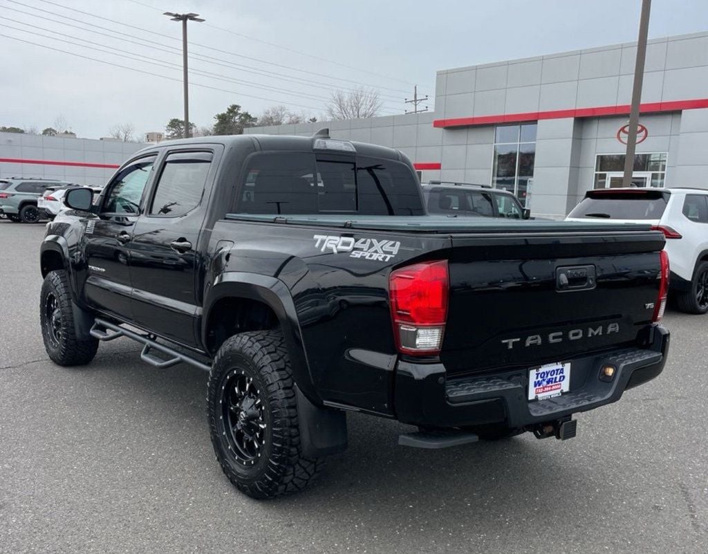 2017 Toyota Tacoma TRD Sport - 22786672 - 4