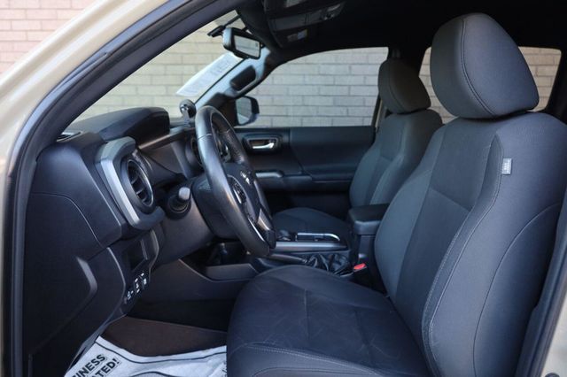 2017 Toyota Tacoma TRD Sport - 23072888 - 16