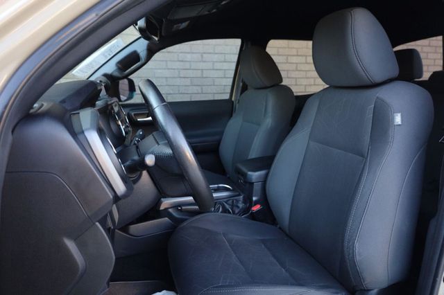 2017 Toyota Tacoma TRD Sport - 23072888 - 17
