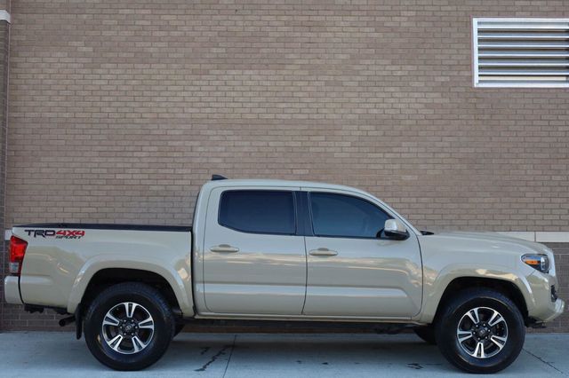 2017 Toyota Tacoma TRD Sport - 23072888 - 1