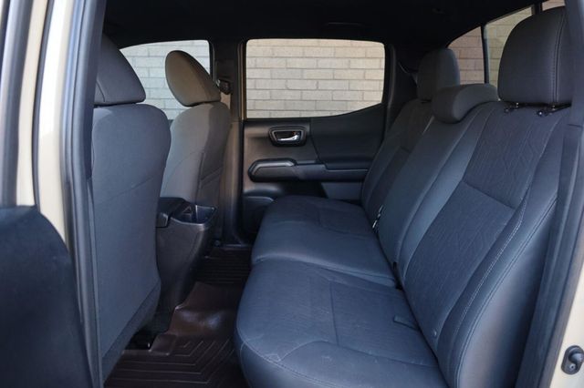 2017 Toyota Tacoma TRD Sport - 23072888 - 19
