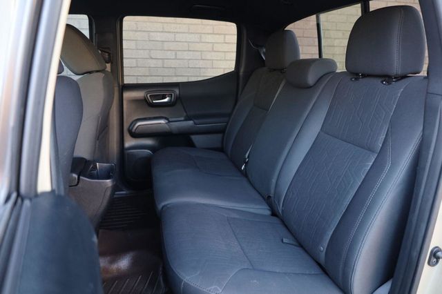 2017 Toyota Tacoma TRD Sport - 23072888 - 20