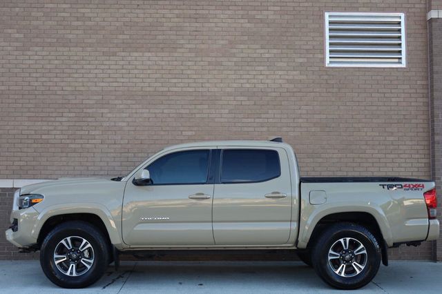 2017 Toyota Tacoma TRD Sport - 23072888 - 2