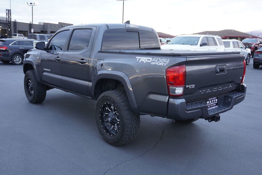 2017 Toyota Tacoma TRD SPORT - 22947942 - 2