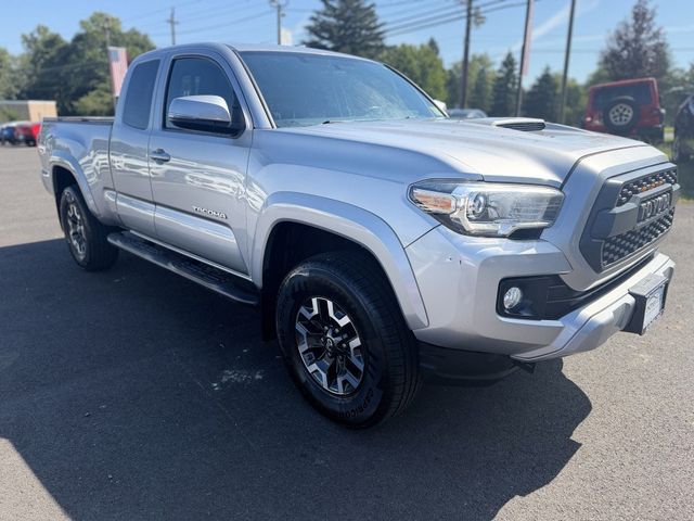 2017 Toyota Tacoma TRD Sport Access Cab 6' Bed V6 4x4 Automatic w/ Tow Pkg - 23079665 - 2