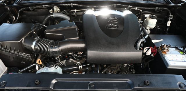 2017 Toyota Tacoma TRD Sport Double Cab 4X4 - 22976186 - 16