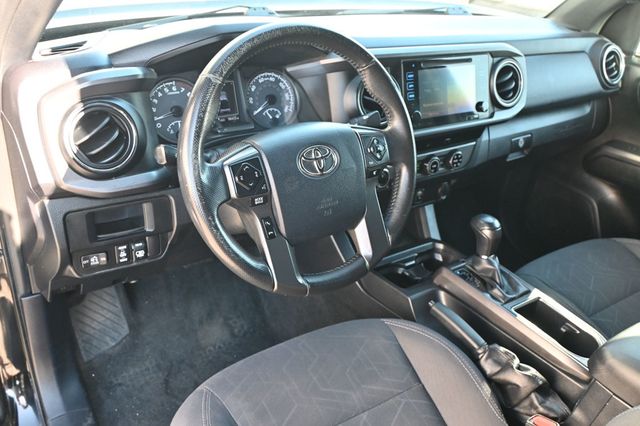 2017 Toyota Tacoma TRD Sport Double Cab 4X4 - 22976186 - 7