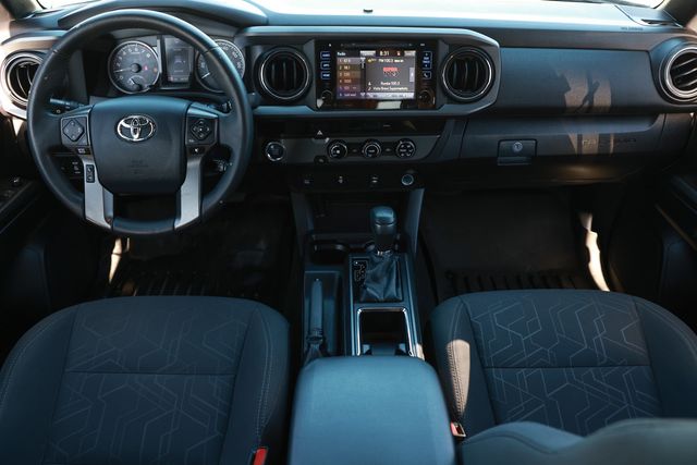 2017 Toyota Tacoma TRD Sport Double Cab 5' Bed V6 4x2 Automatic - 22989318 - 1