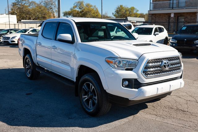 2017 Toyota Tacoma TRD Sport Double Cab 5' Bed V6 4x2 Automatic - 22989318 - 19