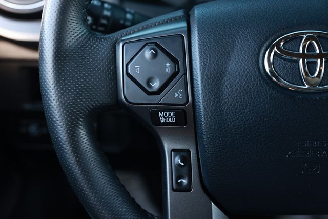 2017 Toyota Tacoma TRD Sport Double Cab 5' Bed V6 4x2 Automatic - 22989318 - 31