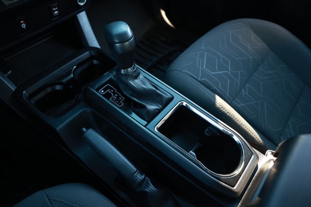 2017 Toyota Tacoma TRD Sport Double Cab 5' Bed V6 4x2 Automatic - 22989318 - 41