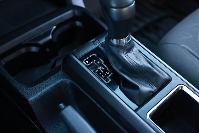 2017 Toyota Tacoma TRD Sport Double Cab 5' Bed V6 4x2 Automatic - 22989318 - 44