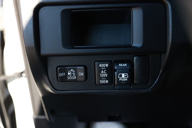 2017 Toyota Tacoma TRD Sport Double Cab 5' Bed V6 4x2 Automatic - 22989318 - 49