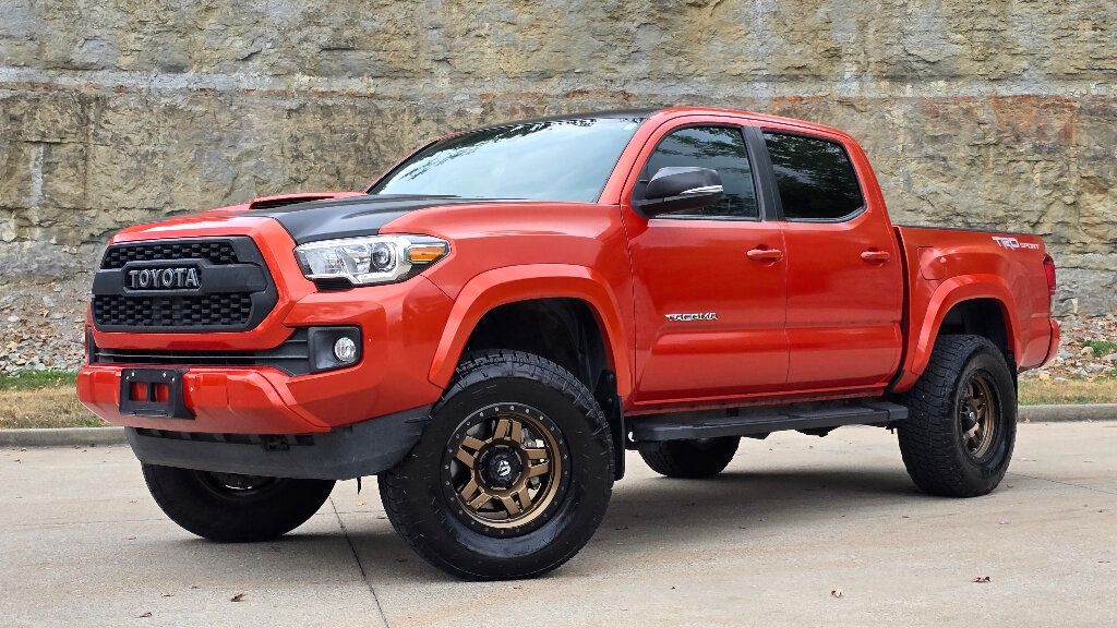 2017 Toyota Tacoma TRD Sport Double Cab 5' Bed V6 4x2 Automatic - 22528762 - 2