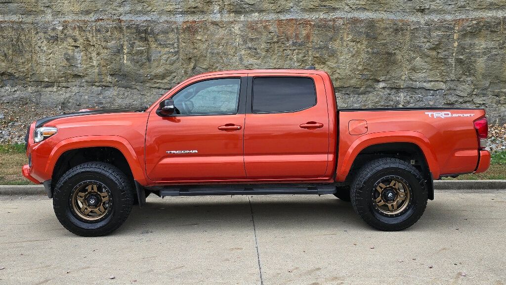 2017 Toyota Tacoma TRD Sport Double Cab 5' Bed V6 4x2 Automatic - 22528762 - 3