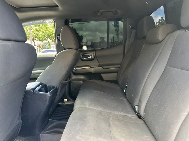 2017 Toyota Tacoma TRD Sport Double Cab 5' Bed V6 4x4 Automatic - 23047268 - 15