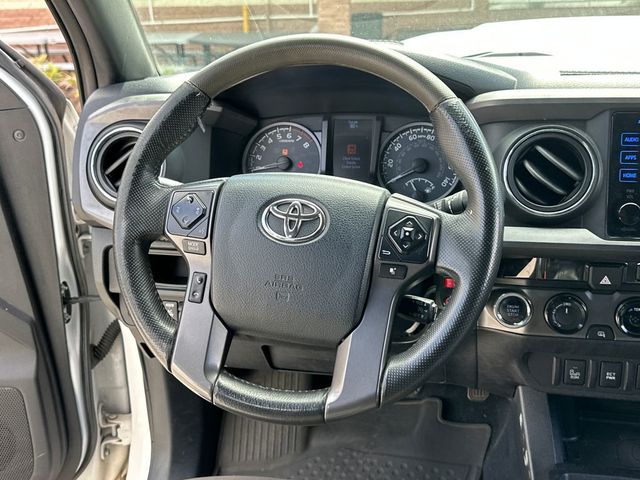 2017 Toyota Tacoma TRD Sport Double Cab 5' Bed V6 4x4 Automatic - 23047268 - 17
