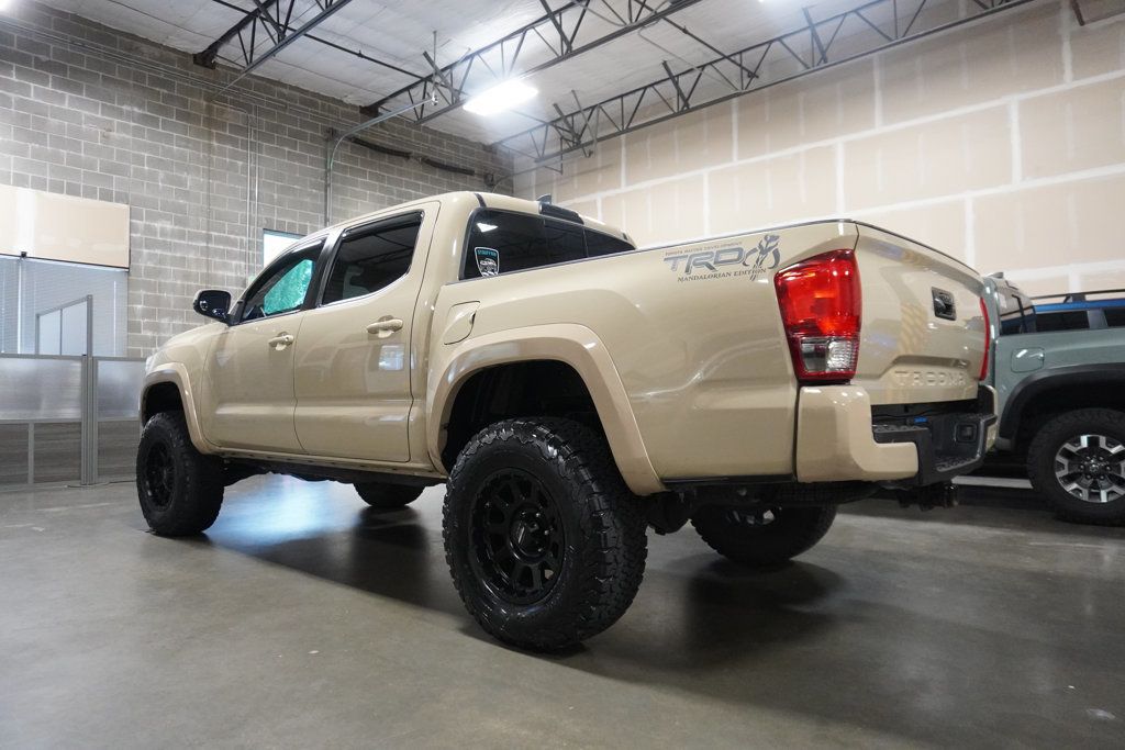 2017 Toyota Tacoma TRD Sport Double Cab V6 4x4 photo 4