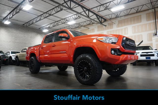 2017 Toyota Tacoma TRD Sport Double Cab 5' Bed V6 4x4 Automatic - 22943259 - 0