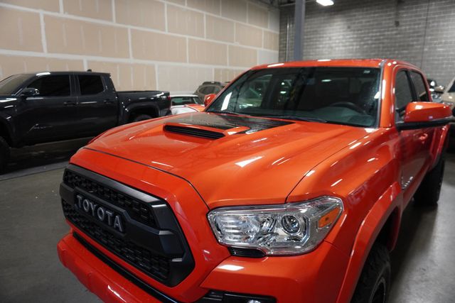 2017 Toyota Tacoma TRD Sport Double Cab 5' Bed V6 4x4 Automatic - 22943259 - 11