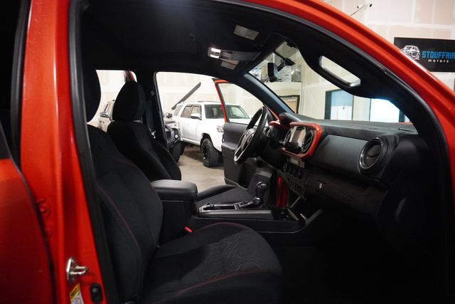 2017 Toyota Tacoma TRD Sport Double Cab 5' Bed V6 4x4 Automatic - 22943259 - 6