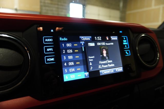 2017 Toyota Tacoma TRD Sport Double Cab 5' Bed V6 4x4 Automatic - 22943259 - 8