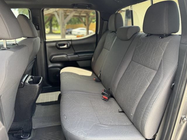 2017 Toyota Tacoma TRD Sport Double Cab 5' Bed V6 4x4 Automatic - 23050920 - 9