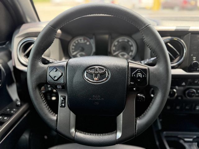 2017 Toyota Tacoma TRD Sport Double Cab 5' Bed V6 4x4 Automatic - 23050920 - 11