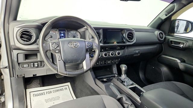 2017 Toyota Tacoma TRD Sport Double Cab 5' Bed V6 4x4 Automatic w/ Premium/Tech Pkg - 22951442 - 10