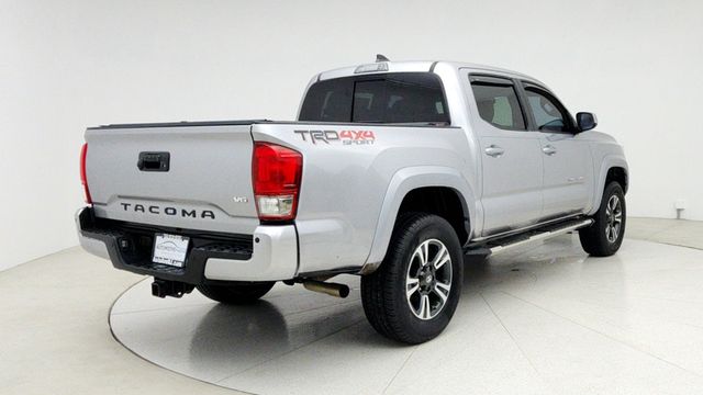 2017 Toyota Tacoma TRD Sport Double Cab 5' Bed V6 4x4 Automatic w/ Premium/Tech Pkg - 22951442 - 4